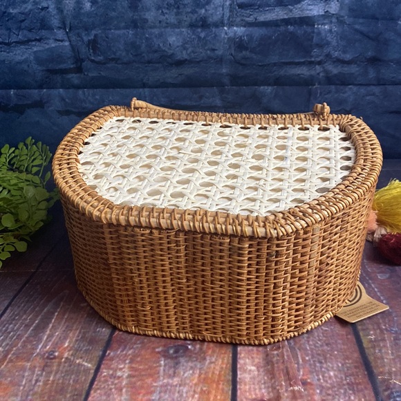 Crescent Woven Handbag with tassel detail and cinch bag interior - Picture 10 of 11